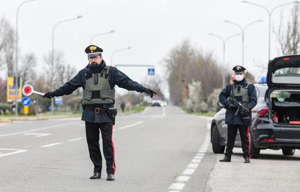 3月9日，意大利国家安全警察在摩德纳和博洛尼亚省边境处设置哨卡。
