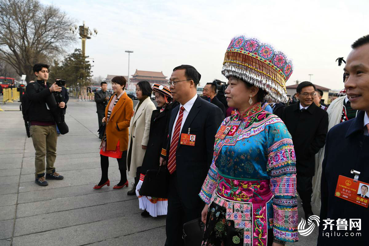 3月5日上午9点,第十三届全国人民代表大会第一次会议在北京人民大会堂