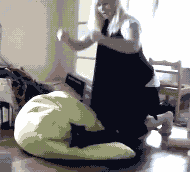 早安山东丨全省最低温12℃有雷雨;小伙打顺风竟约来一辆大巴