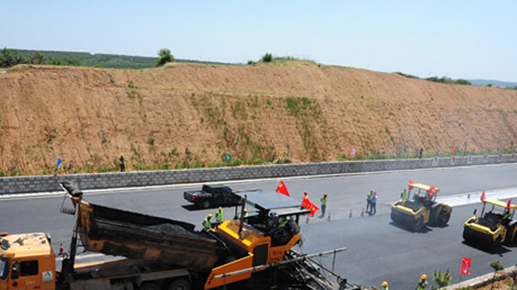 龙建股份投标成果：龙建路桥股份有限公司国道集贤至当壁公路宝清界至兴凯镇段、临河至当壁镇口岸段和省道名山至兴凯湖公路兴光至兴凯湖博物馆段路面改造工程项目施工设备租借收购投标成果