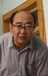 2003年,何发全经人介绍与妻子相恋结婚.