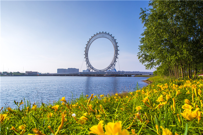 渤海之眼摩天轮吉尼斯世界纪录授予仪式在潍坊滨海白浪河景区隆重举行