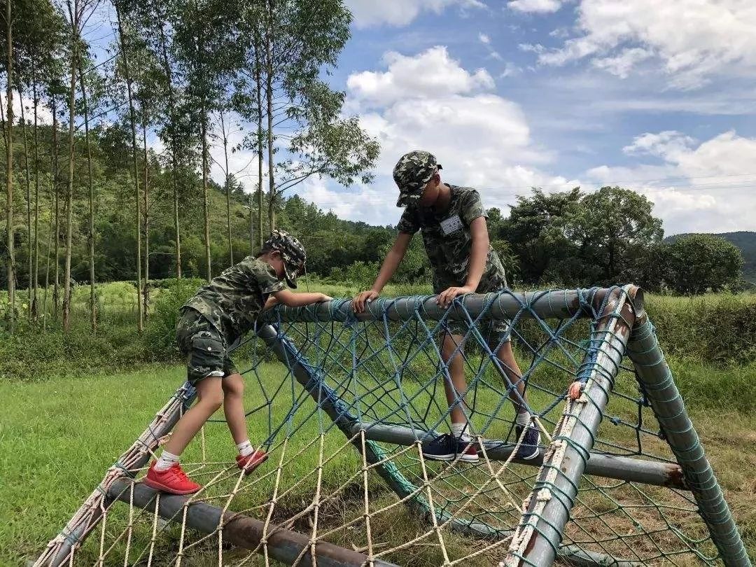 碧桂园山东齐鲁频道联袂挚献和平小精英第一届少年军事夏令营邀您入伍