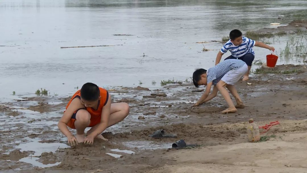 山东四名男孩接连溺亡禁止野泳说多少遍都不为过