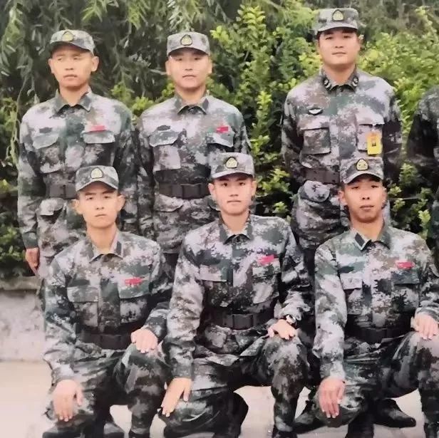 现就读于2019级药学系药学4班,曾服役于中国人民解放军66400部队,服役