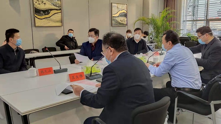 聊城市委书记孙爱军慰问防疫一线医护人员及家属