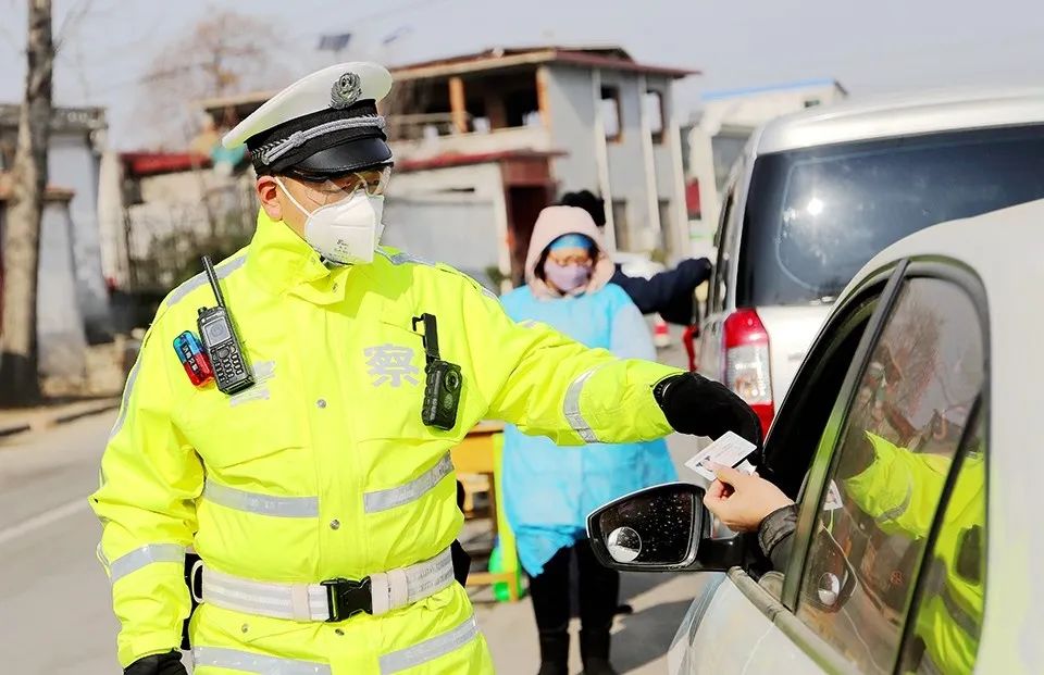 共同抗疫最美坚守济南交警最美战疫家庭