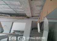 潍坊圣菲漫步小区墙体现3米裂缝 开发商再三反悔不予处理