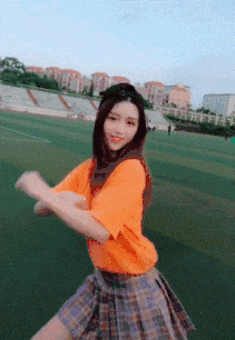 搞笑gif:这么可爱的女孩,你这样玩她,是不是不合适啊