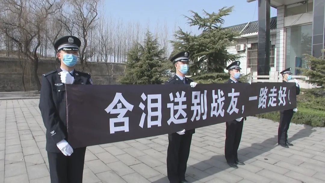 痛别!新泰42岁民警卢保田因公牺牲