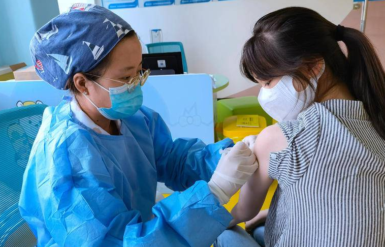 最新数据！青岛市区15-17岁人群新冠疫苗接种近尾声