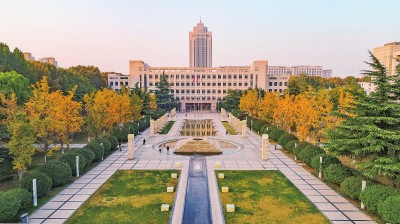 山东大学中心校区风景怡人.