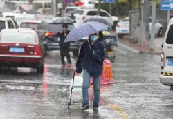 出门带伞，注意保暖！假期过后第一个工作日，青岛雨继续下