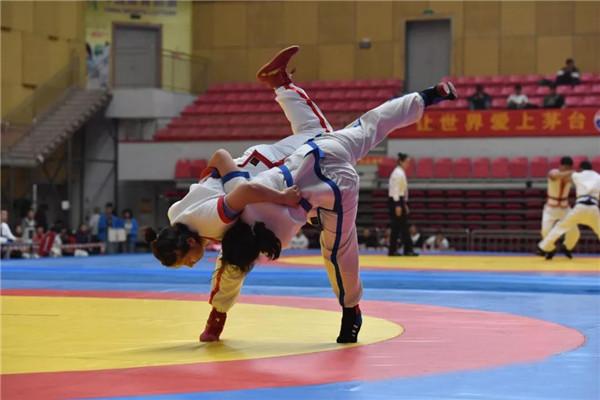 二青会中国式摔跤预赛在德州举行