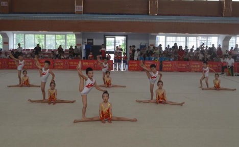 新泰市举办幼儿快乐艺术体操比赛