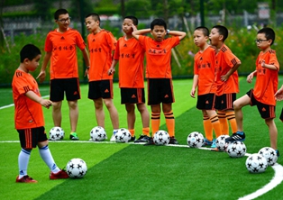 第二届全国少儿足球邀请赛日照开幕
