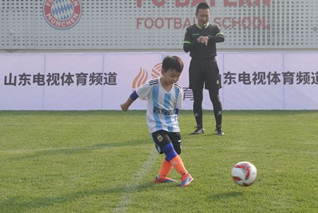 足球从娃娃抓起 山东幼儿足球比赛也精彩
