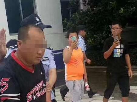 临沂蜜桃用防腐剂? 拍视频造谣者指认现场,向果农道歉
