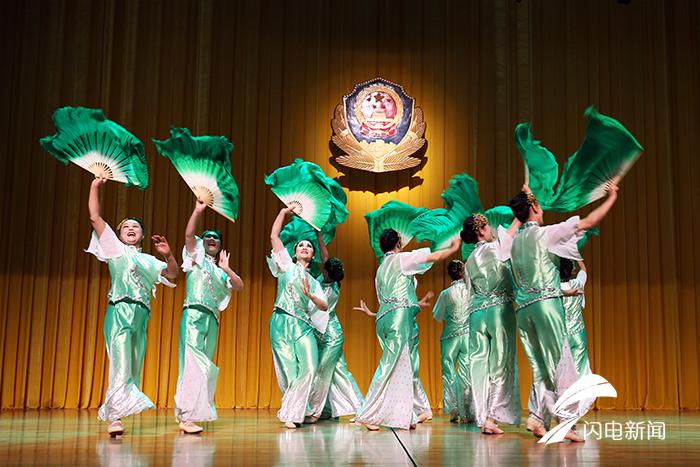 迎八一德州双拥联合市公安消防支队举办慰问演出
