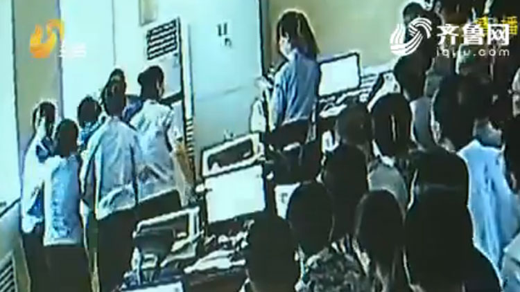 巾帼不让须眉!烟台女警近身肉搏生擒抢劫逃犯
