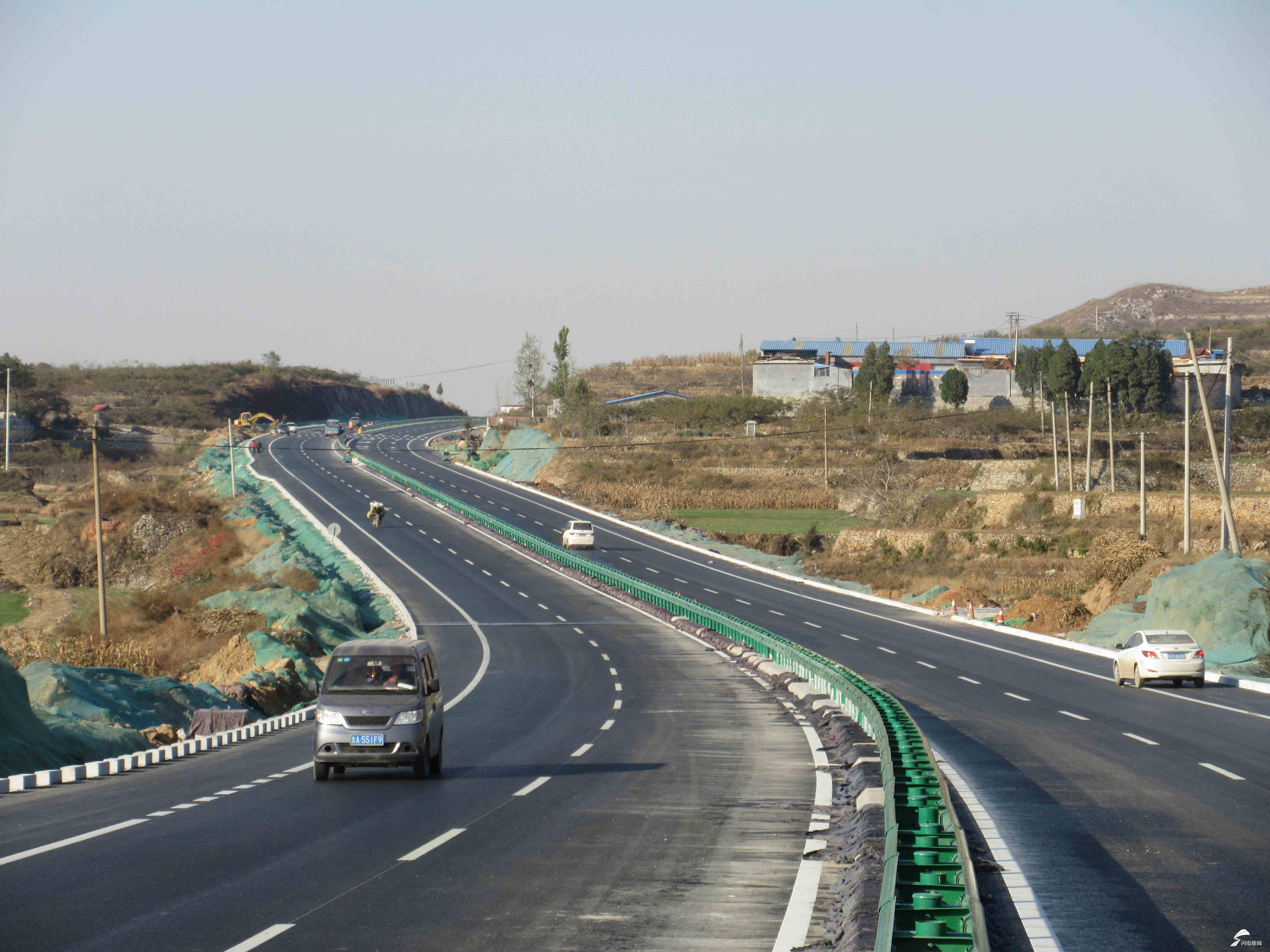 12月9日零时起 省道242线章丘南段改建正式通车