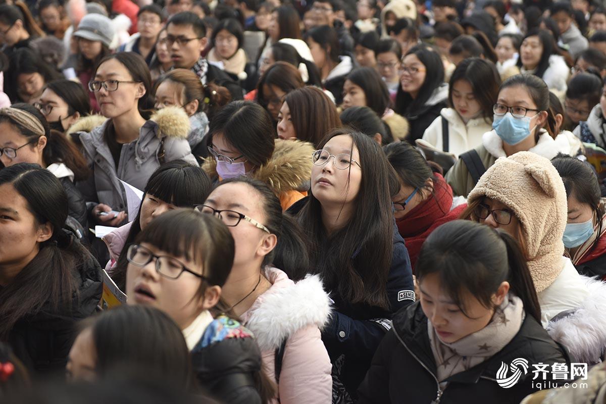 研究生考试男友陪女生成考研大军主流