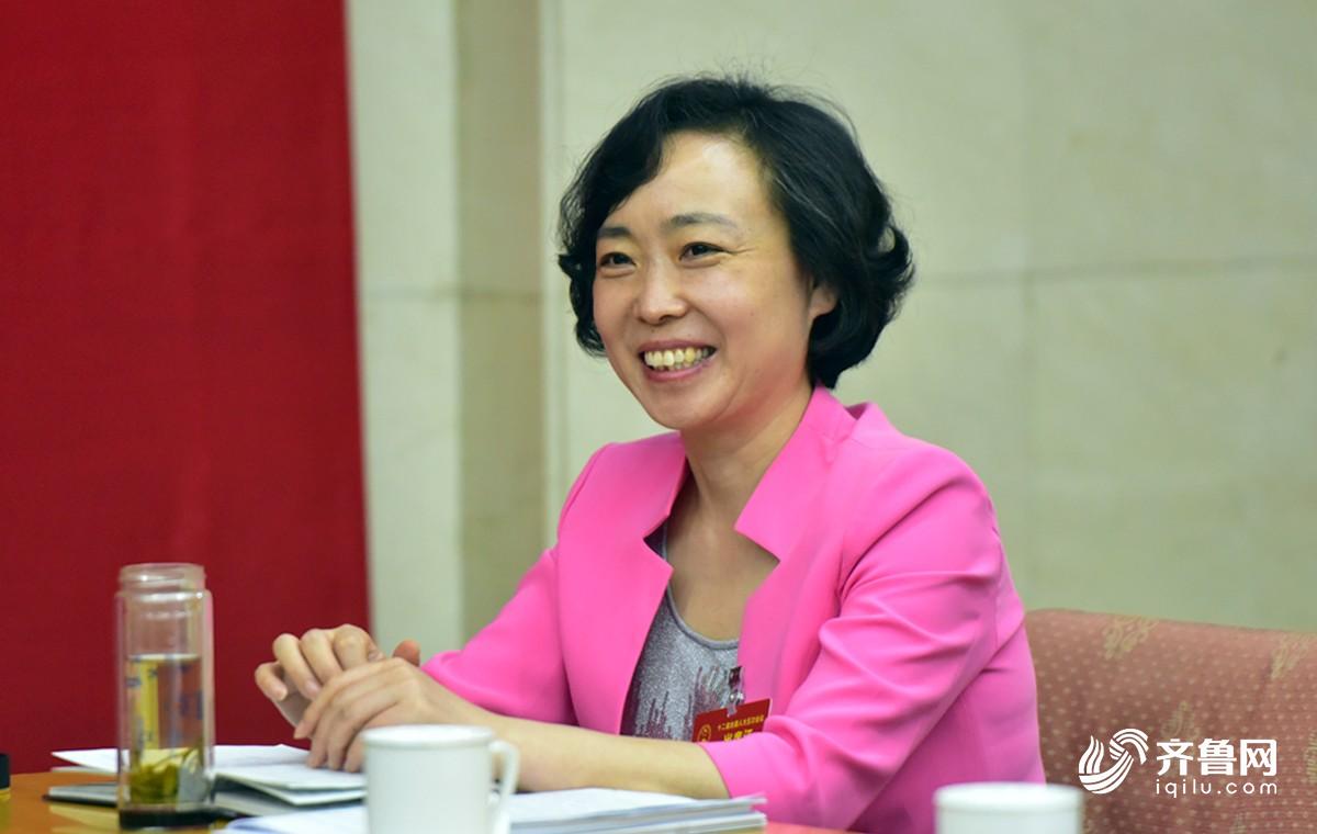 住鲁全国人大代表的专属"表情包"