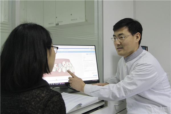 "王铁军表示,每种矫治器各有优点,医生会以患者诉求为第一考虑,围绕