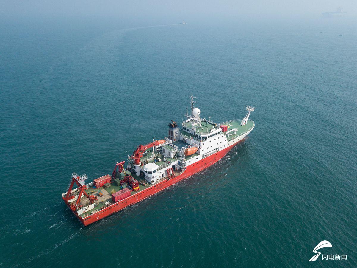 2018年3月10日，“科学”号海洋科学综合考察船驶向大洋。（张进刚    张嘉奇 摄2）13854260100_副本.jpg