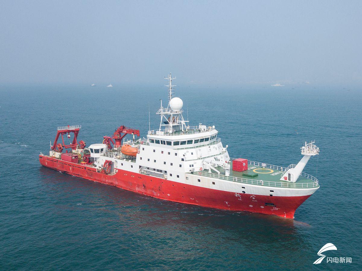 2018年3月10日，“科学”号海洋科学综合考察船驶向大洋。（张进刚    张嘉奇 摄1）13854260100_副本.jpg
