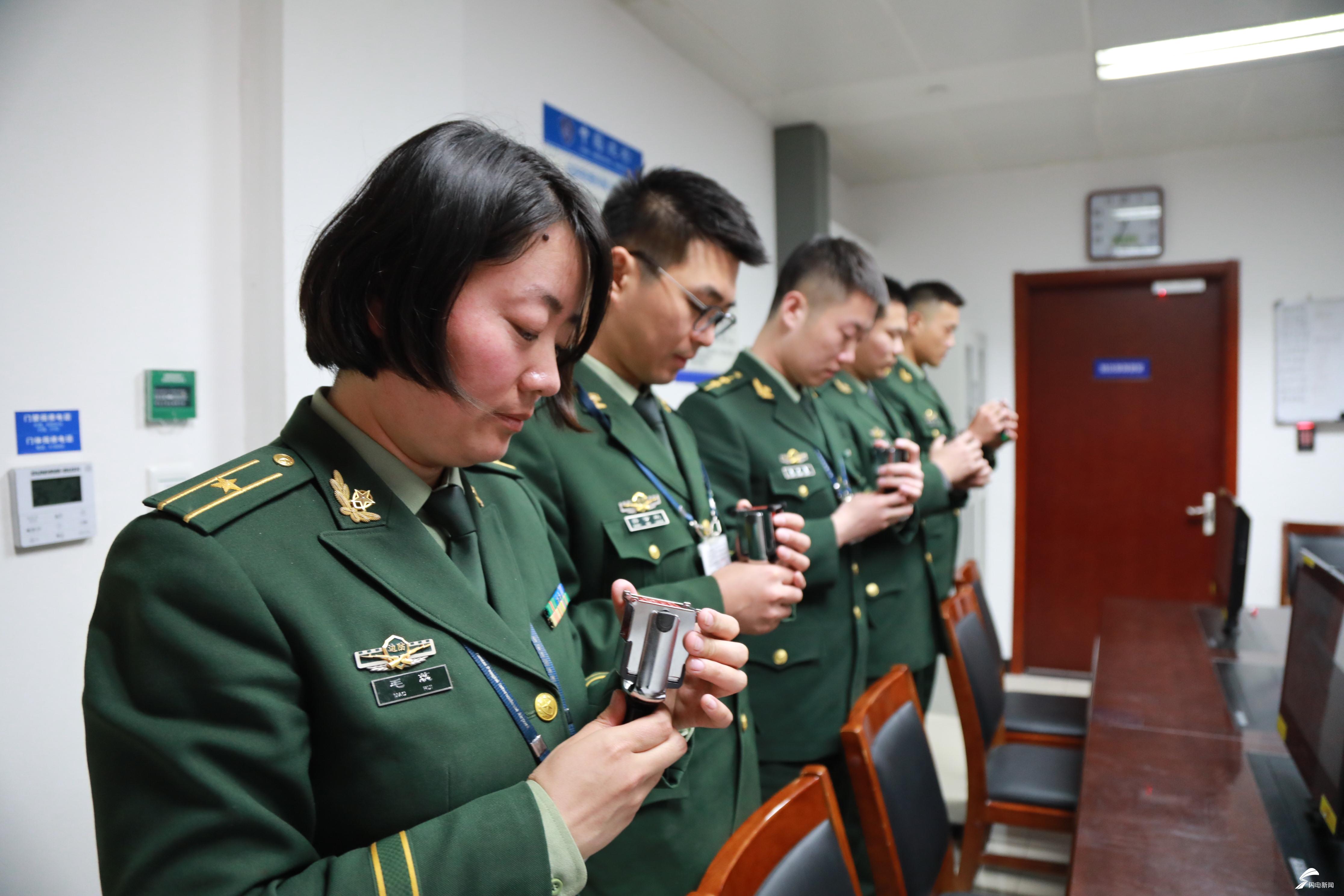 巾帼守空港多情卫国门 烟台机场边防检查站毛蕊坚守三尺验证台