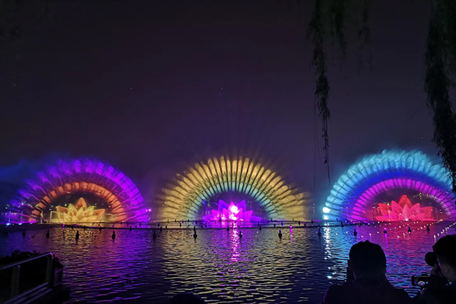 济南明湖秀2021图片