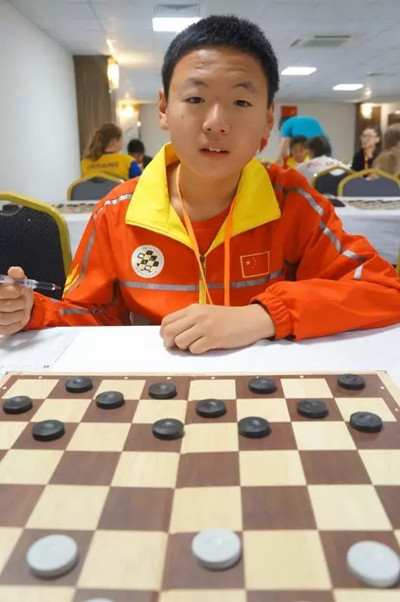 国际跳棋世界冠军图片