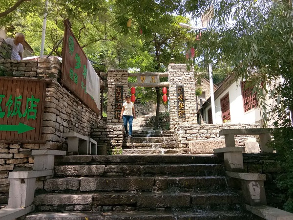 梦泉村幸福都是奋斗出来的李兴贵