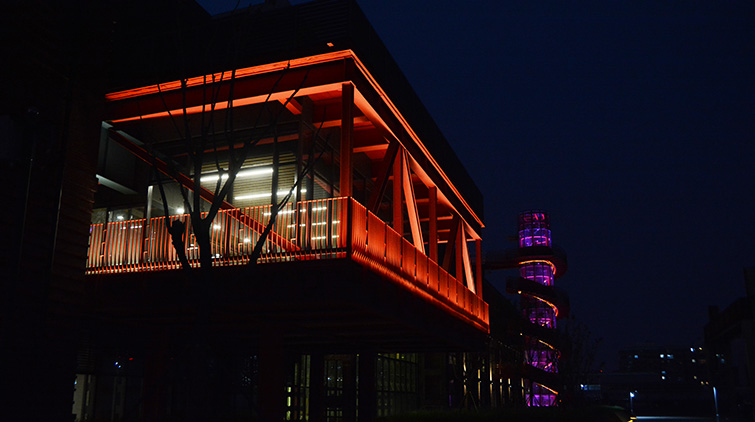 798北京艺术中心夜景图片