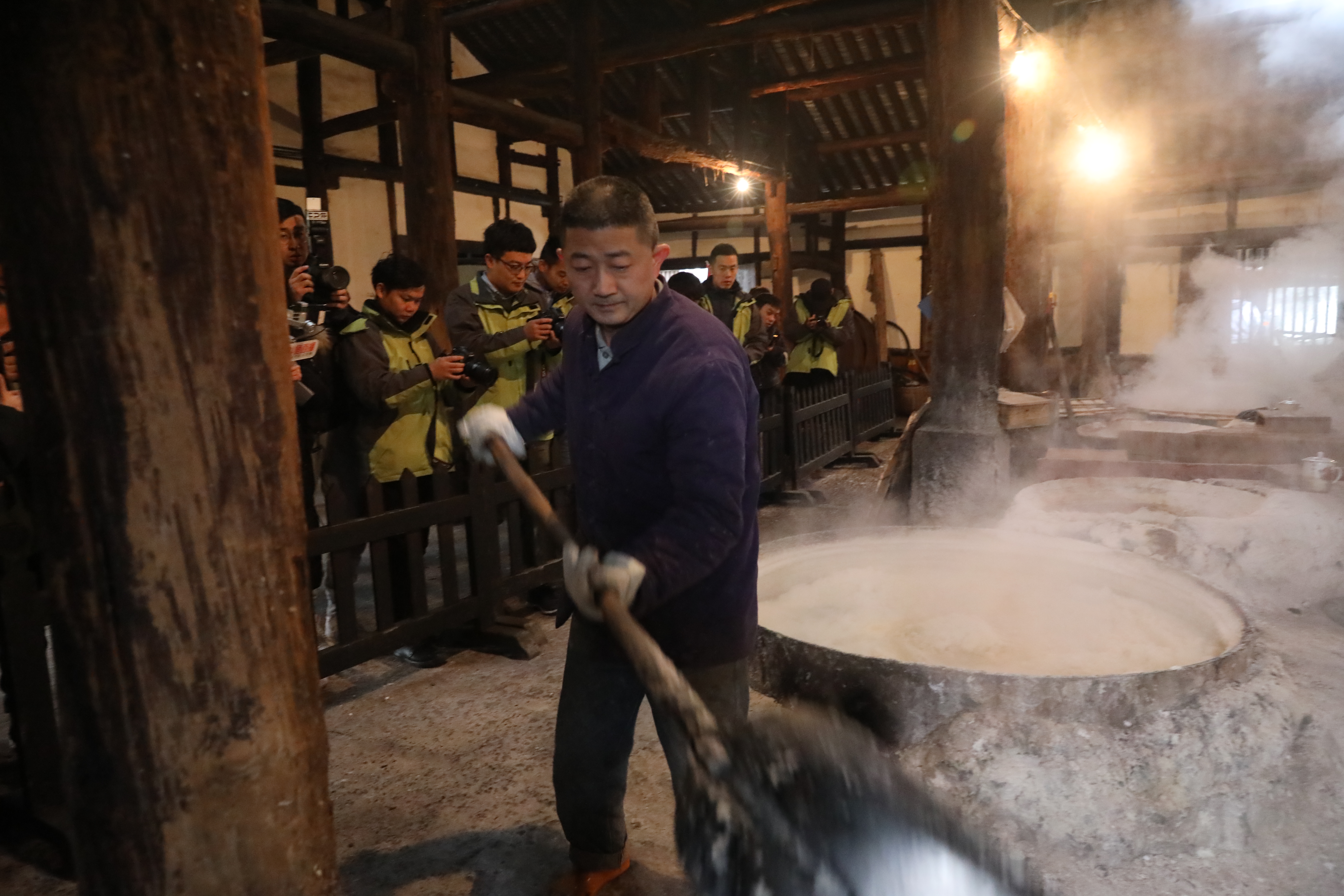  全國(guó)主流媒體打卡自貢旅游網(wǎng)紅地：千年鹽都、“東方龍宮”自貢恐龍博物館