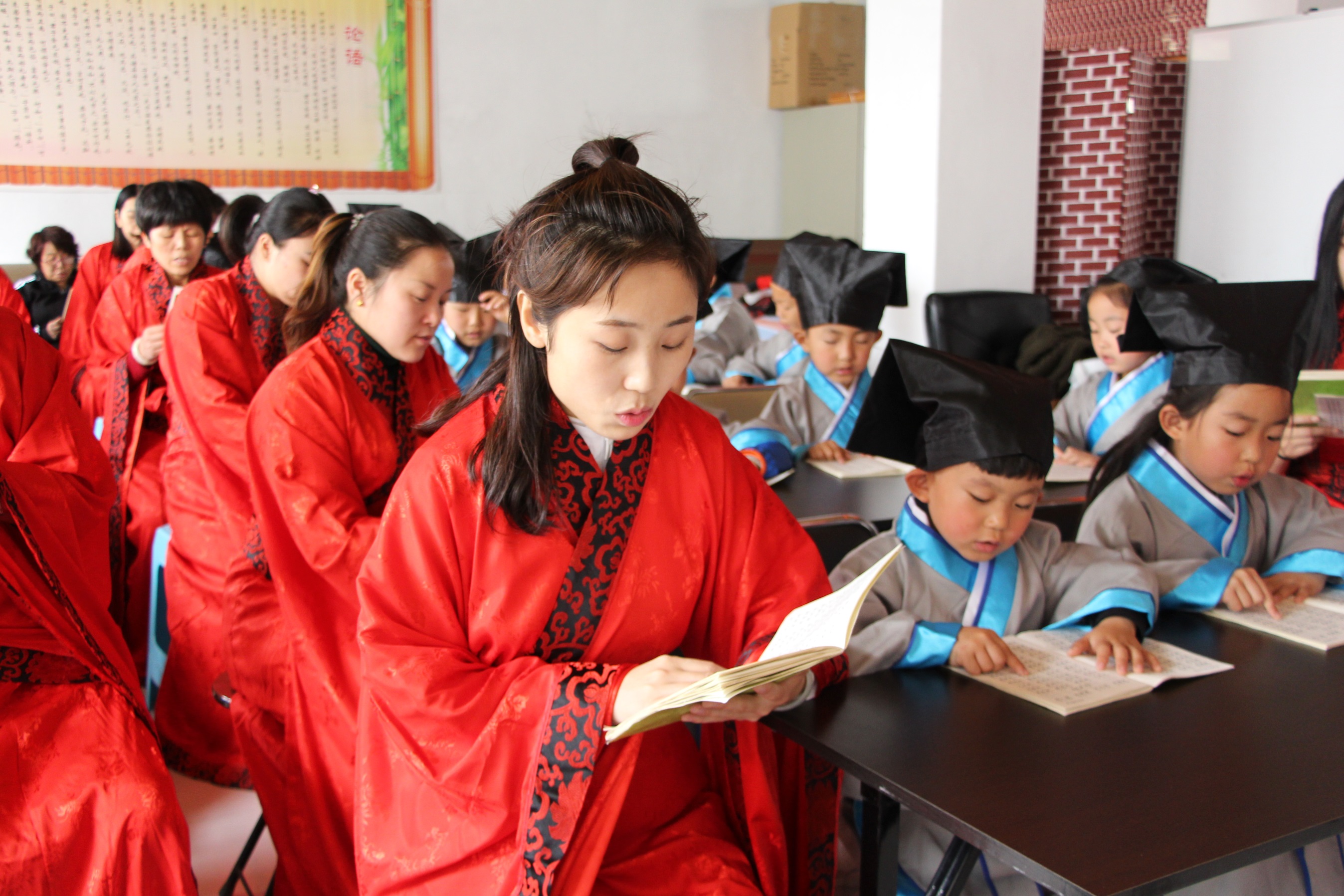 20秒丨穿汉服行古礼诵经典体验传统国学的魅力