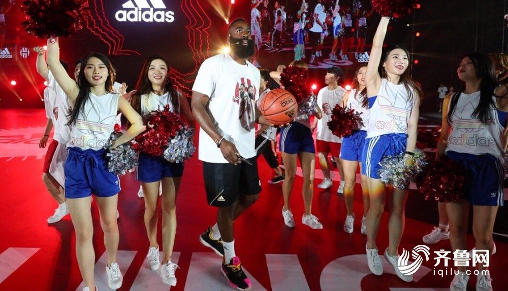 nba球星开启中国行哈登燃爆球迷夏日激情