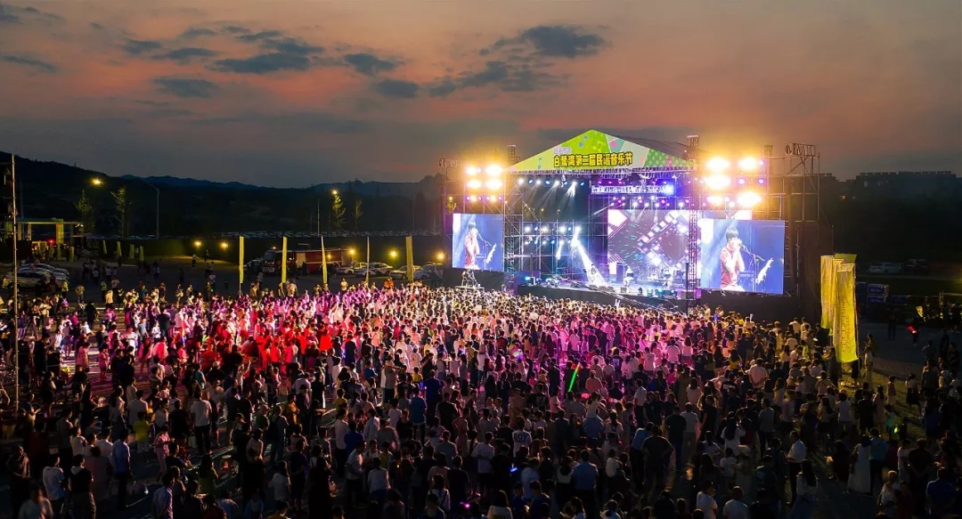 八月,因荷而听,白鹭湾小镇第二届民谣音乐节,质朴,纯粹,随性的小镇