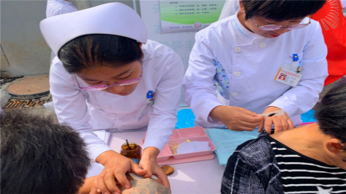 山东文登举办岐黄天使助力全民健康护理义诊活动