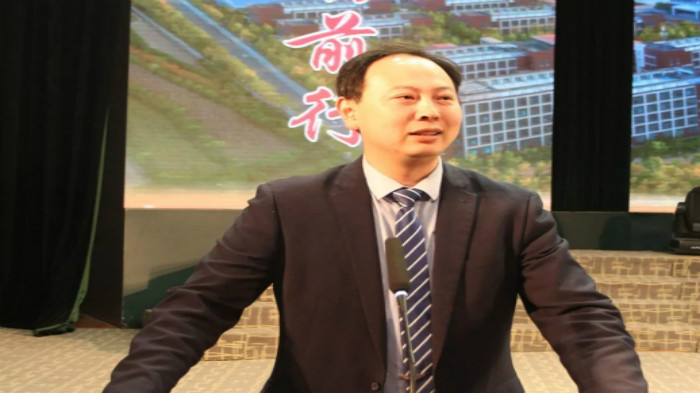 威海市文登技师学院举行优秀毕业生报告会暨2019年跟岗顶岗实习动员