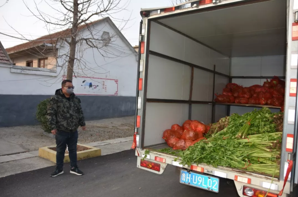 济宁曲阜市姚村镇:防疫不忘保供应 "流动超市"开到家