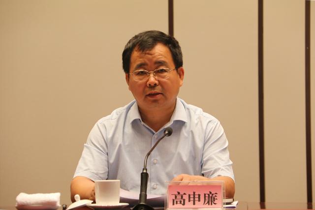 活动首先由东营仲裁办党组成员,副主任马英华宣读《东营市工商业联合