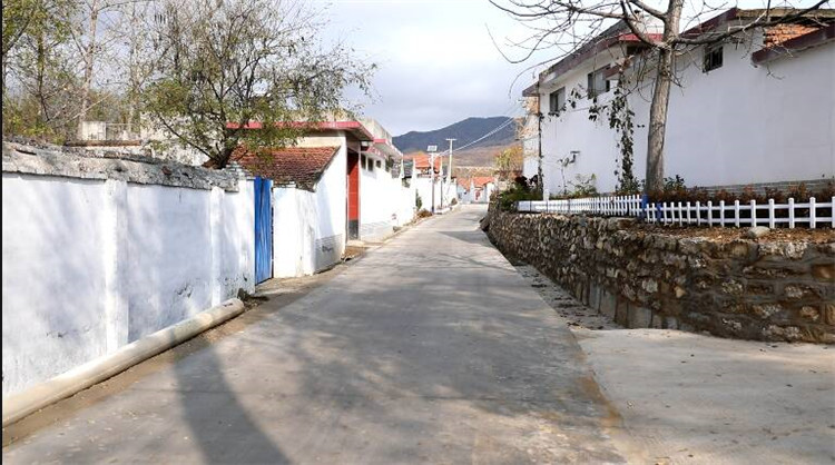 128秒丨泰安市岱岳区山口镇道路三通修到百姓心坎上