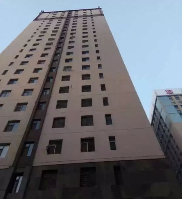 呼市一70岁老人从17楼坠亡坠楼原因成迷