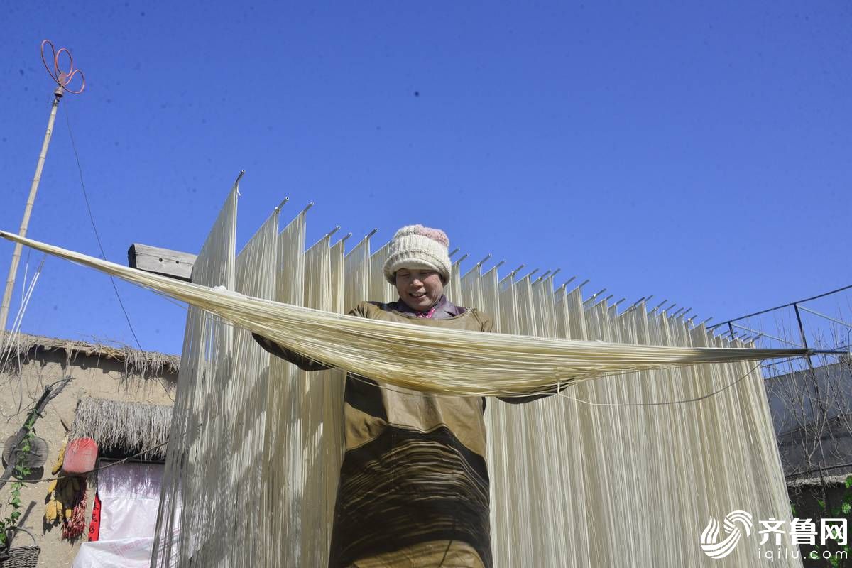 供不应求新年临近忙了高唐坠面传承人