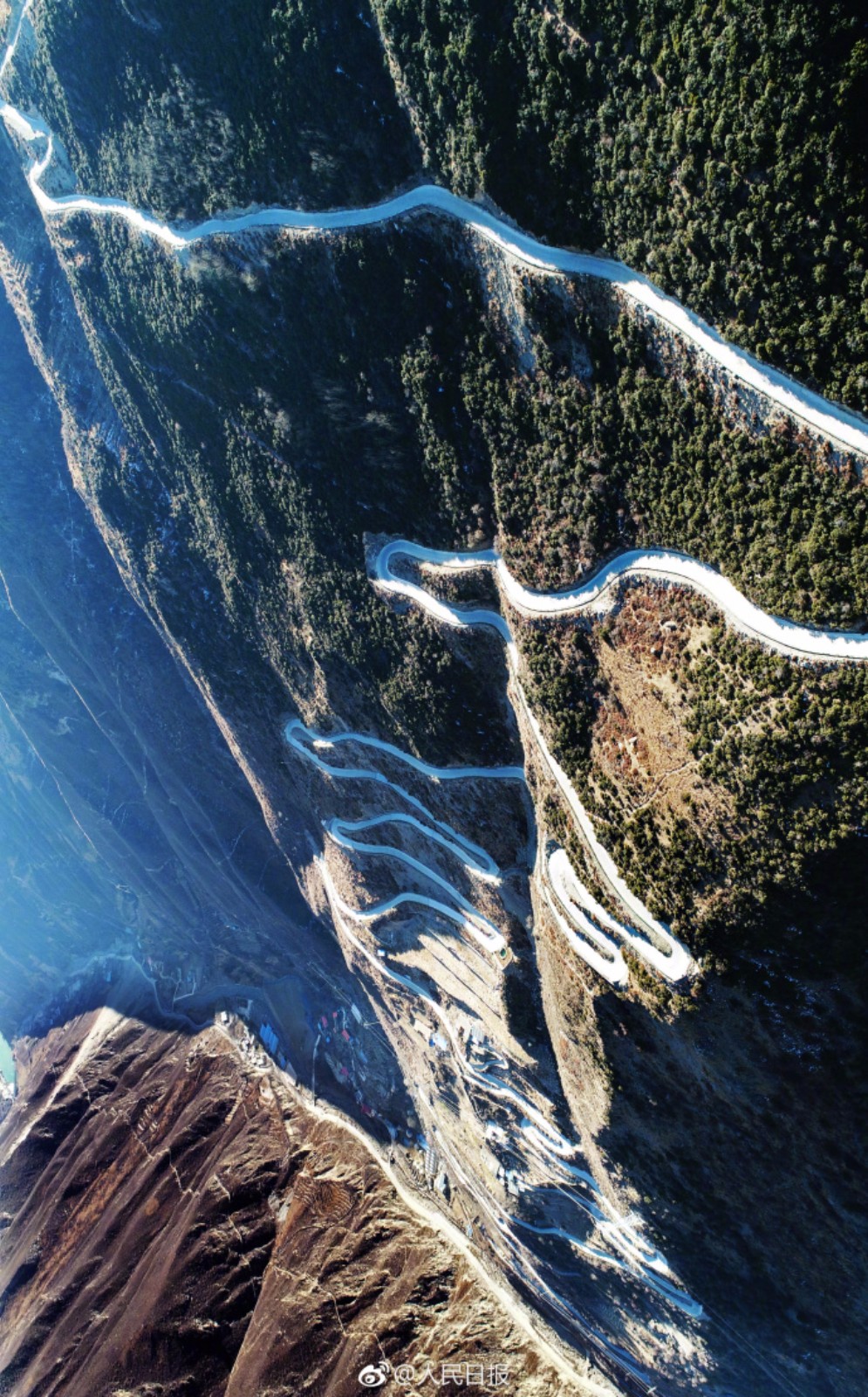 拍拍家乡那条路震撼中国的盘山公路