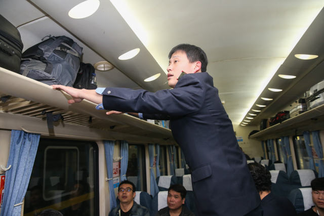 z99次列车员的春节坚守