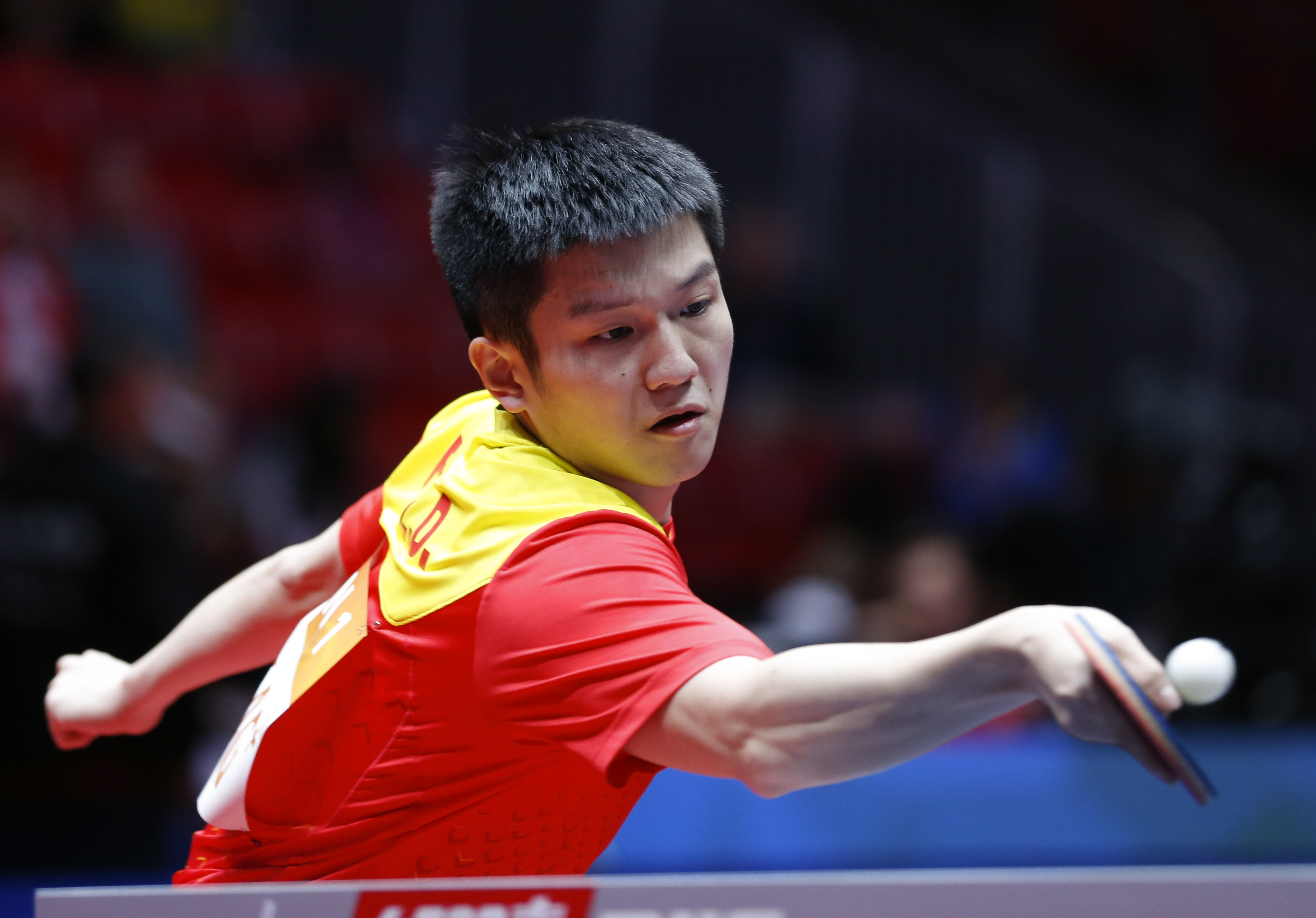 世乒赛中国男队挺进八强