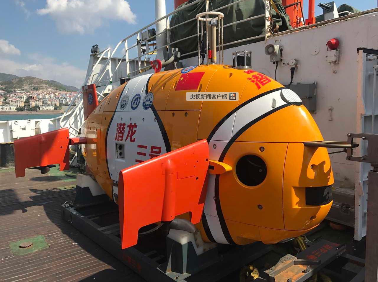 这次任务中,我国自主研发的"海龙","潜龙"系列潜水器共完成12次下潜